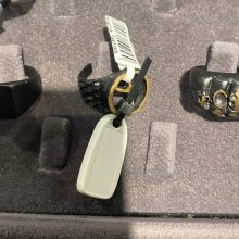 - AM Damla Etiket 58 KHz Akusto Manyetik Güvenlik Akusto Manyetik damla tipi güvenlik etiketi – 58 KHz AM sert etiket