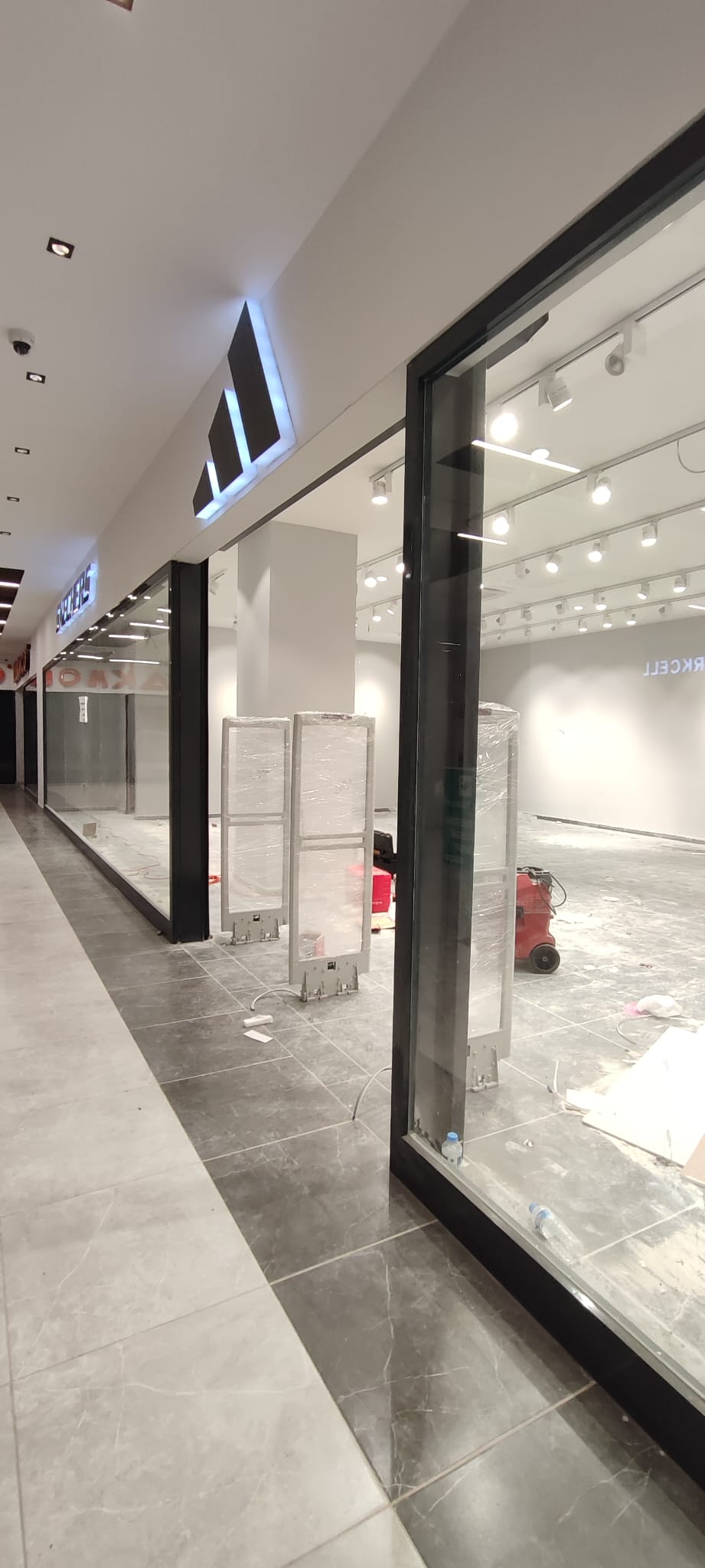 Nike-Skechers-Adidas - Görsel 3